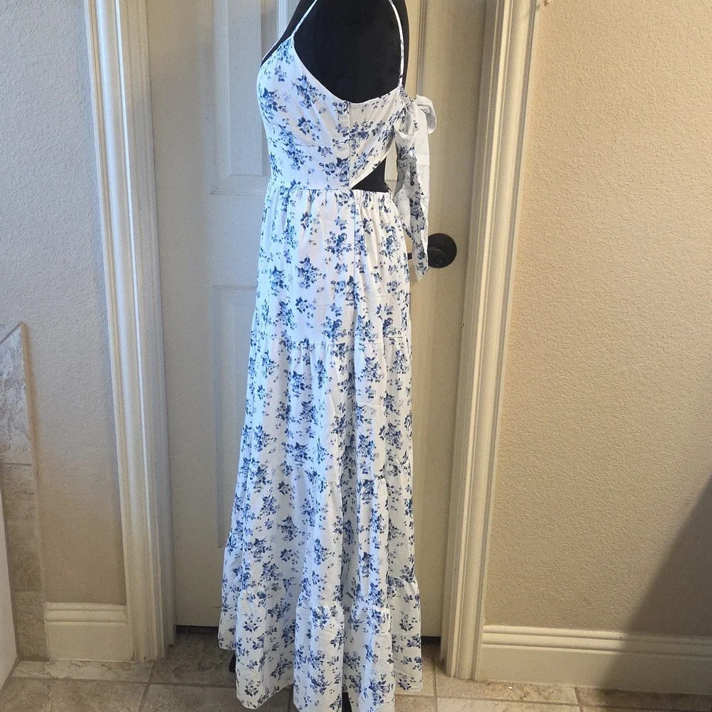Floral Spaghetti Strap Maxi Dress With Cut Out In Back - Picture 13 of 16